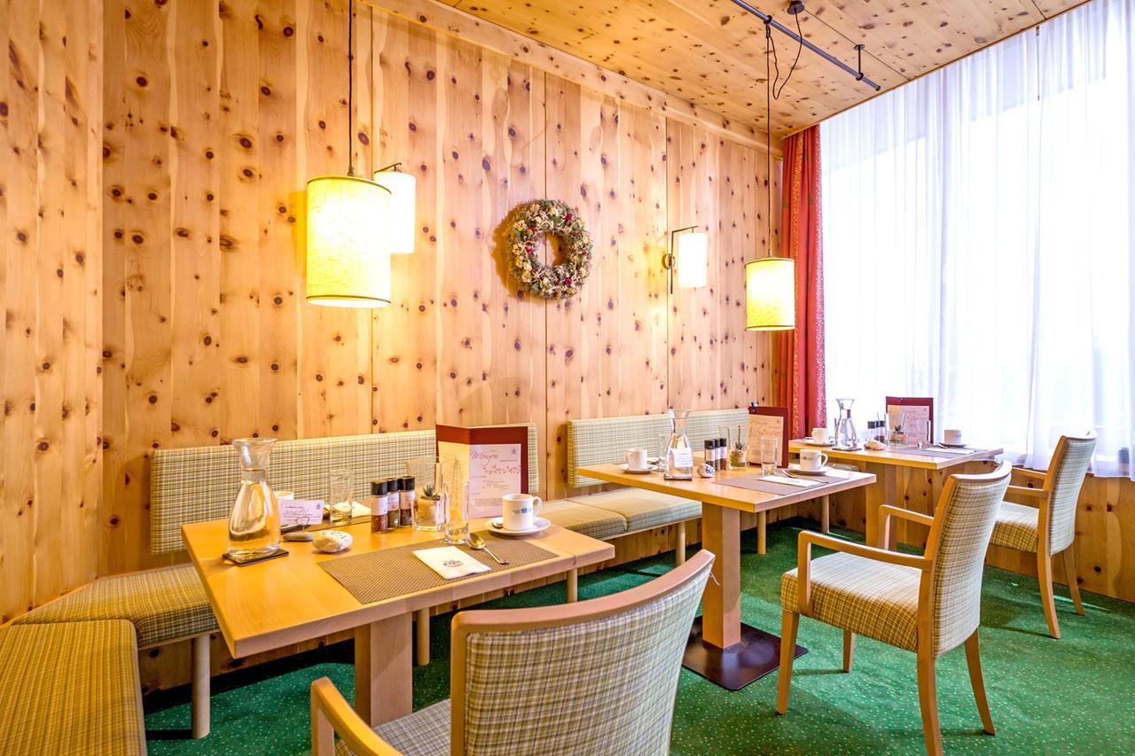 Vivea Gesundheitshotel Bad Goisern Bagian luar foto